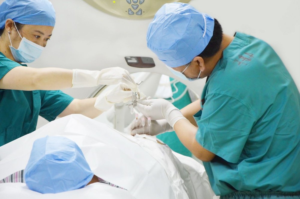 125I 粒子植入術定向爆破惡性腫瘤