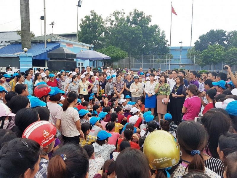 地方政權配合該公司領導與勞動者舉行對話並接受勞動者的建議。