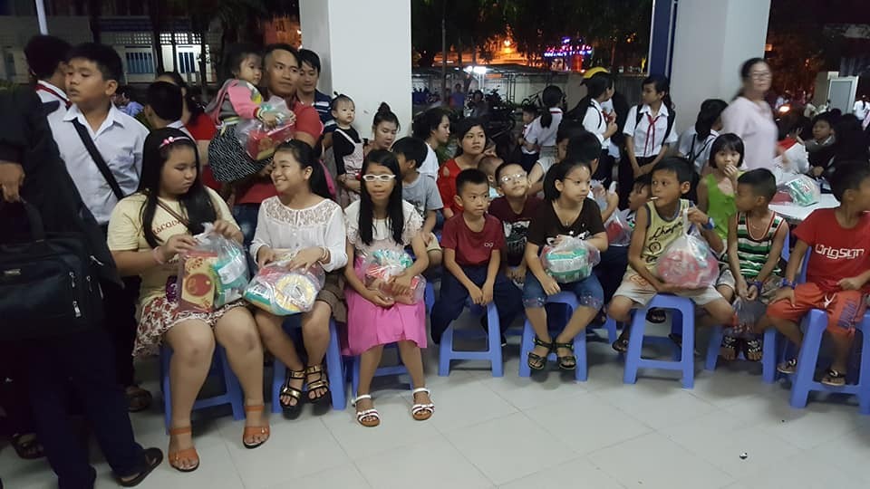 佳節關愛清貧少兒 ảnh 1