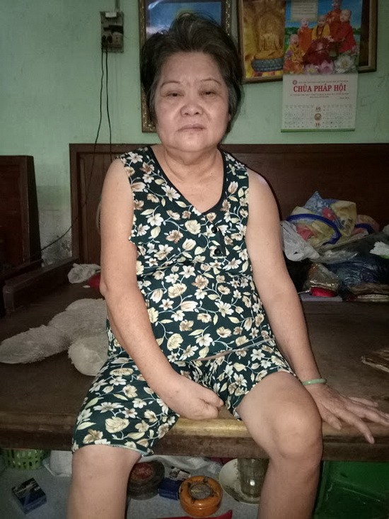 甘柳珍中風9年， 至今仍未能行動。