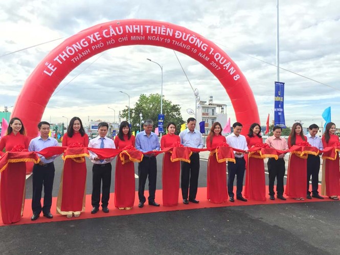 第八郡二天堂1橋舉行通車儀式。