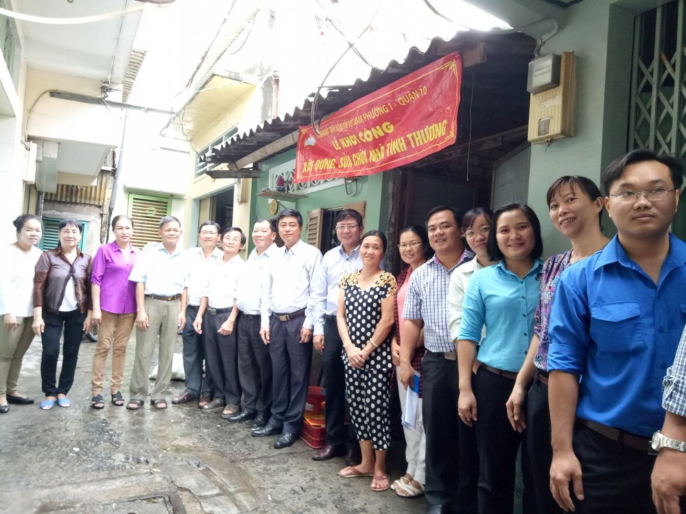 本報贊助 2 間溫情屋動工 ảnh 1