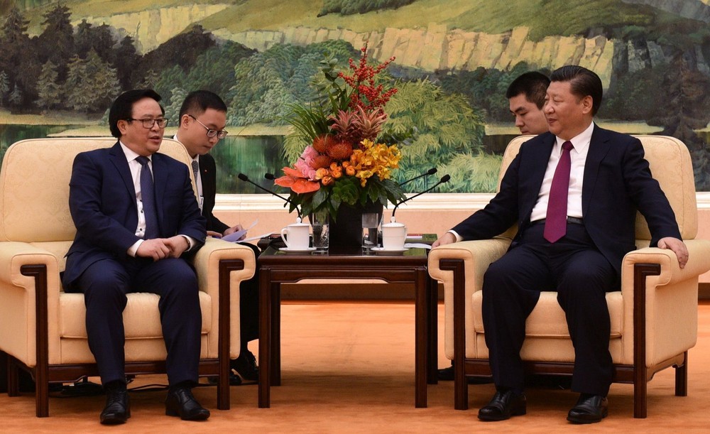 中共中央總書記習近平親切接見越南共產黨中央總書記阮富仲的特派員-黨中央委員、中央對外聯絡主任黃平軍同志。（資料圖源：越通社）