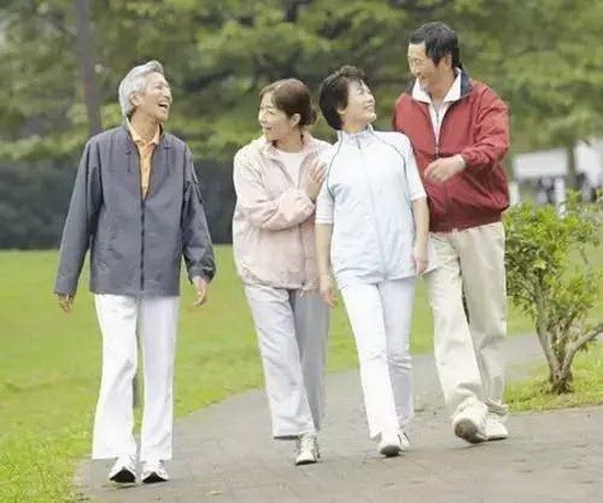 散步一小時，身體發生哪些神奇變化。（示意圖源：互聯網）