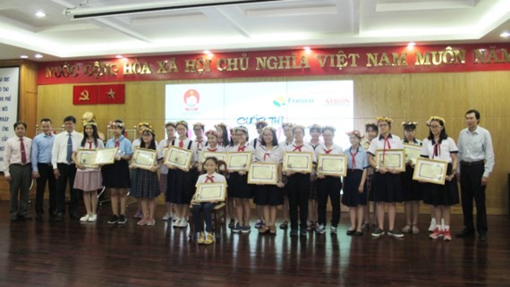 圖為第18屆“文佳字美”比賽頒獎儀式。