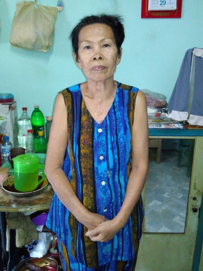 曾慕貞的肝病醫治已久但未癒。