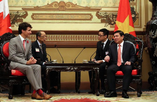 市人委會主席阮成鋒會見特魯多總理。（圖源：Q.Chiến）