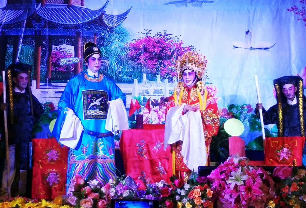 第十一郡勝利歌劇社日前舉辦第六期“勝利歌聲妙韻揚‧古今曲劇欣賞晚會”已成功演出，觀眾予以好評。