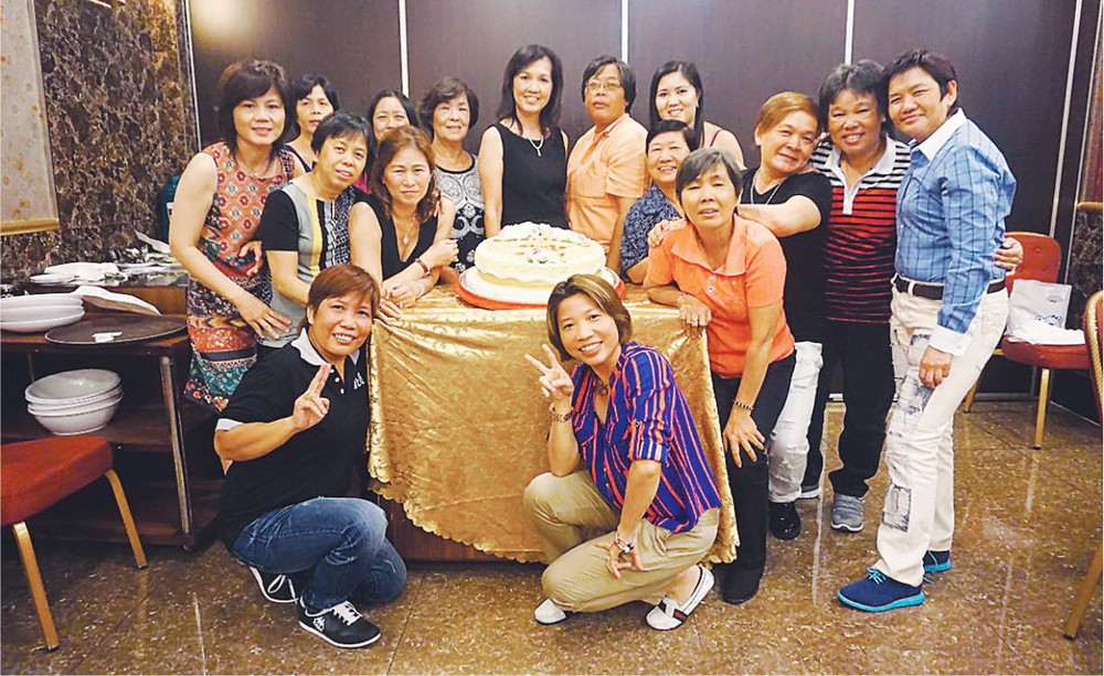 闊別十載　老友如今歡聚愛華樓   ảnh 1