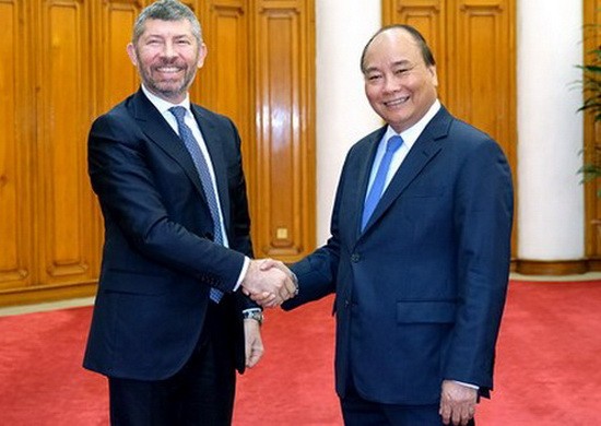 政府總理阮春福接見意大利經濟發展部副部長伊萬‧斯卡法羅多(Ivan Scalfarotto)。