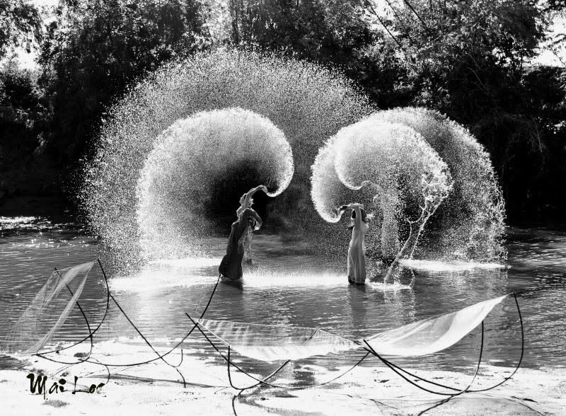 梅祿攝影師的藝術作品之一《江上舞曲》。