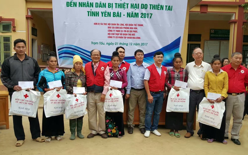 本市慈善團賑濟北部災民 ảnh 1