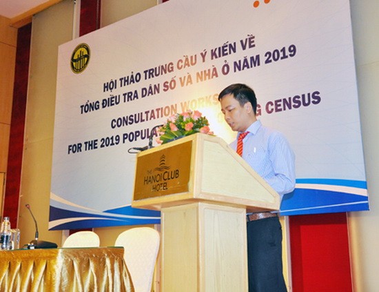 政府總理最近作出有關2019年4月1日零時落實人口與住房普查準備事宜第44號《指示》。圖為本年9月份在河內舉辦有關2019年人口與住房普查徵求意見研討會。（示意圖源：互聯網）