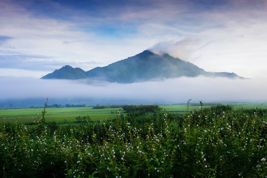 諸登雅火山。