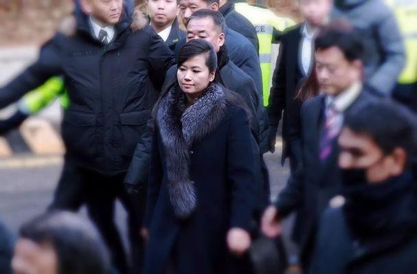 玄松月等人對在韓演出場地事先踩點。（圖源：互聯網）