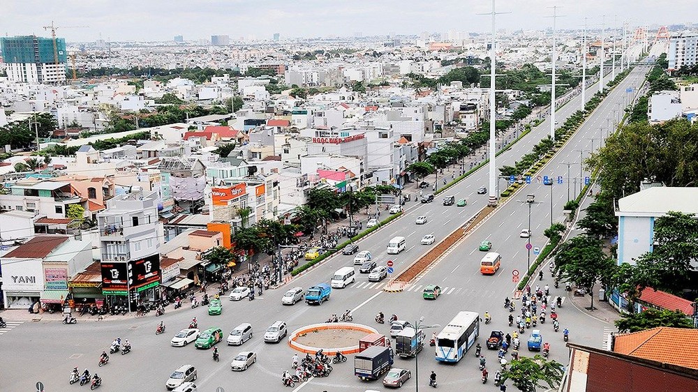 連接新山一機場與本市東面通道的范文同街。