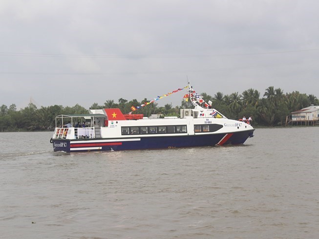 Greenlines DP已將往返檳椥-美萩-頭頓市的高速客船航線正式投入營運。