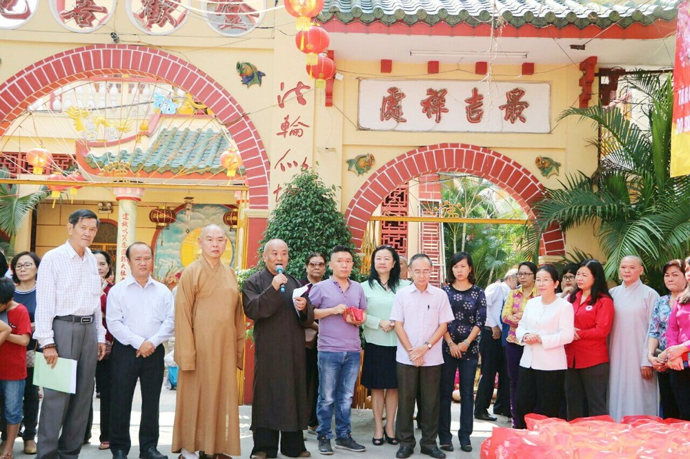 華人社團春節送溫暖 ảnh 1