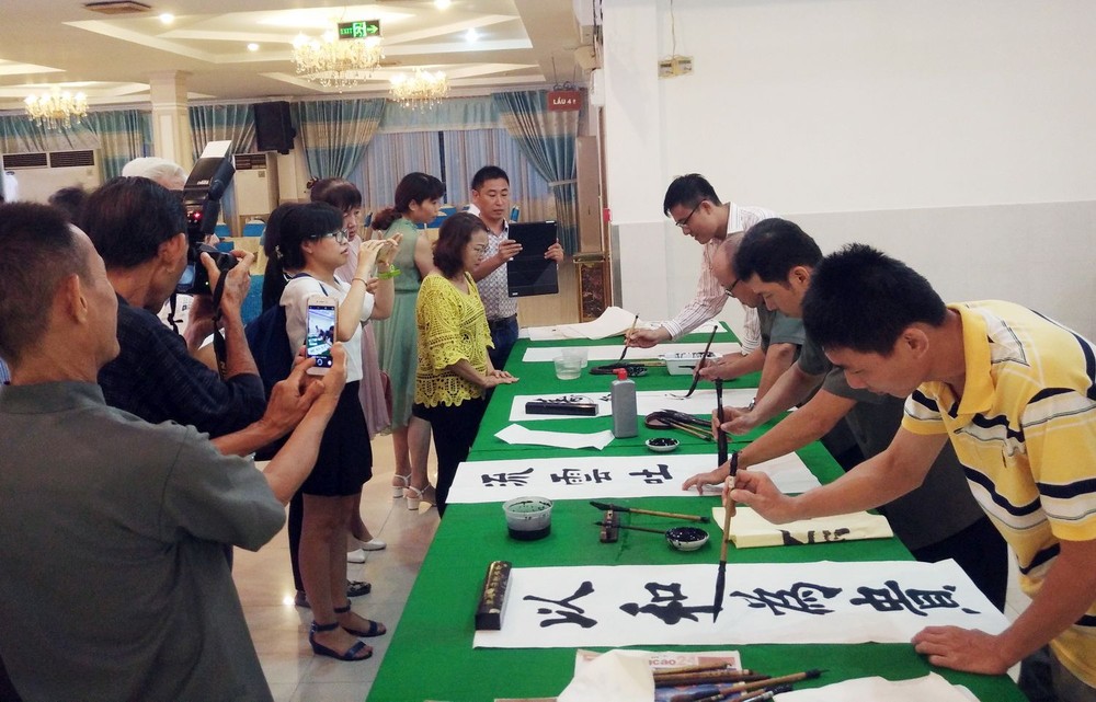 畫藝呈春色  書法舞春風 ảnh 4