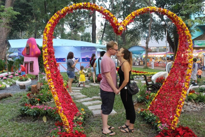 外籍人欣賞2018戊戌年春節花展 ảnh 2