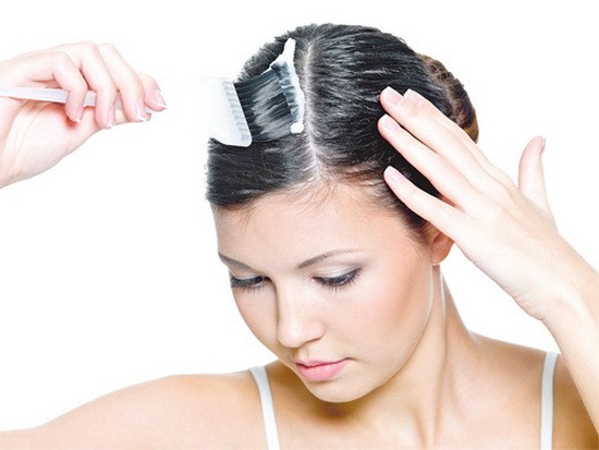 為何那麼多年輕人長白髮。（示意圖源：互聯網）