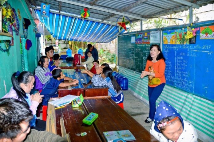 阮氏黃娥老師的溫情班全是身有殘疾的清貧兒童。