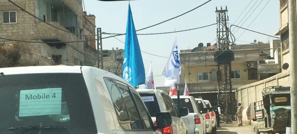 一個由46輛貨車組成、 提供健康和營養供應的車隊為成千上萬名受困名眾提供需要拯救生命的救濟援助。（圖源：聯合國）