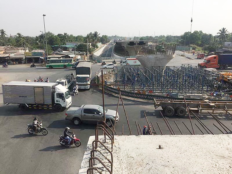 興建一系列橋路緩解交通堵塞 ảnh 1