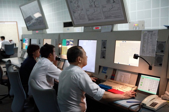 南部飛行管理公司辦事處裡的飛行管理工作團隊一瞥。（圖源：馮俊）