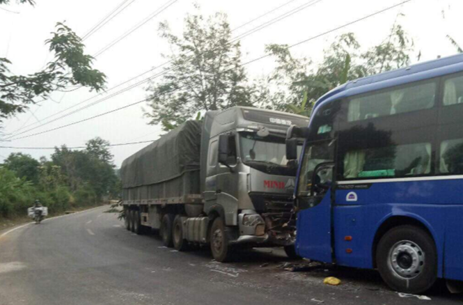 該起交通事故現場，導致3人受傷。