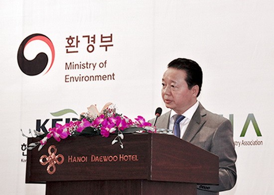 資源與環境部部長陳紅河在論壇上發表講話。（圖源：VEA）