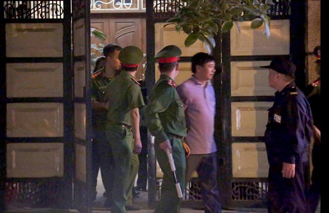 公安在封鎖原情報總局副總局長潘友俊的私宅。（圖源：Zing）