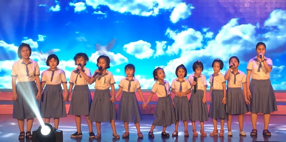 “心連心”文藝交流活動一瞥。 