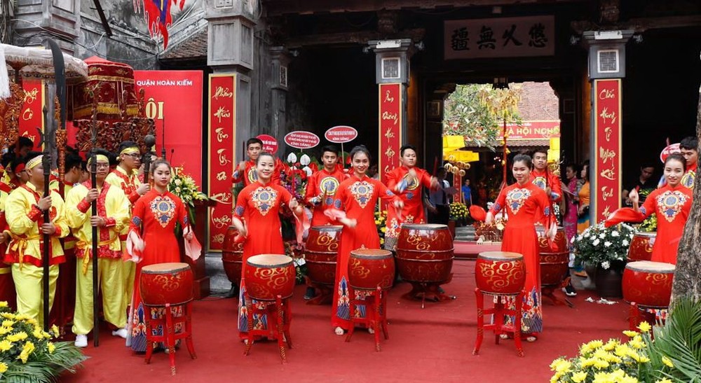 圖為2018年金銀亭與金銀首飾業協會盛會開幕式一節目。（圖源：新河內報）