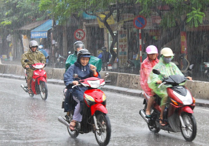由於受到冷空氣加強的影響，北部各省將有中到大雨。（示意圖源：互聯網）