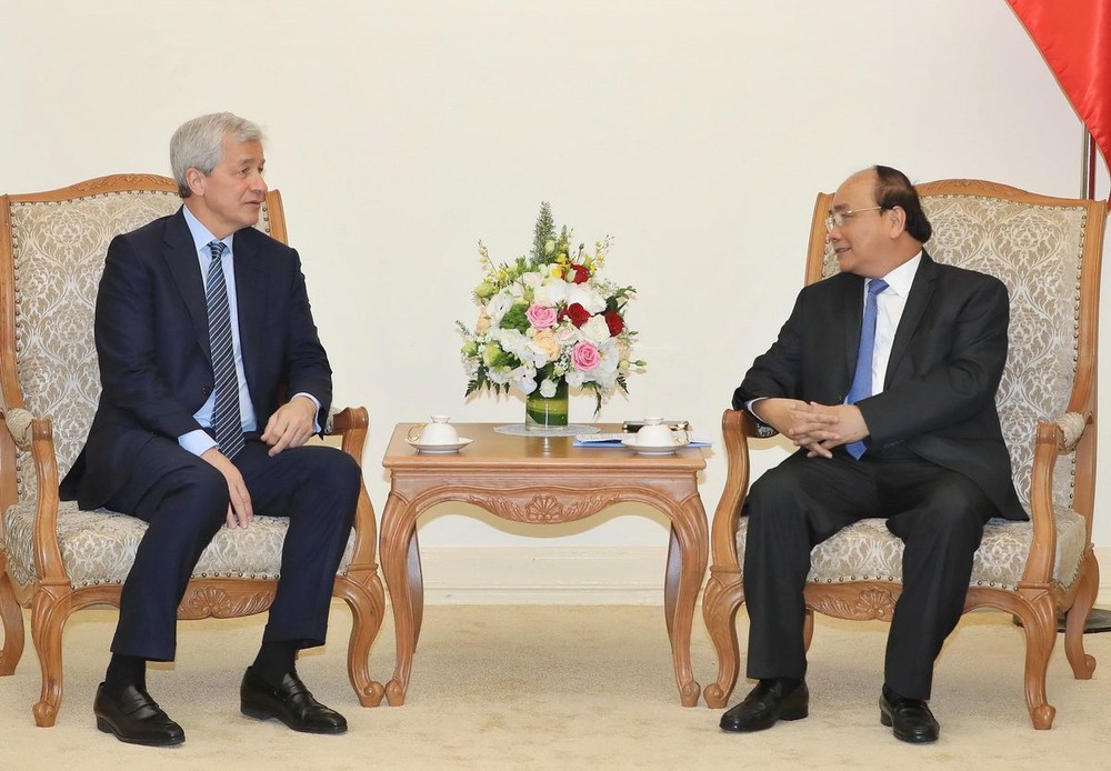 阮春福總理接見美國摩根大通集團主席戴蒙。（圖源：統一）