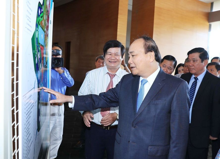 政府總理阮春福探望跨部門科學與教育國際中心(ICISE)。（圖源：統一）