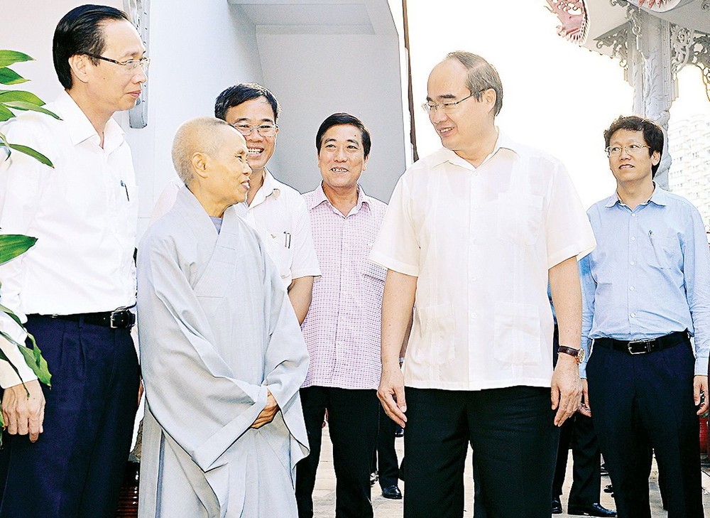 市委書記阮善仁探訪佛教單位。