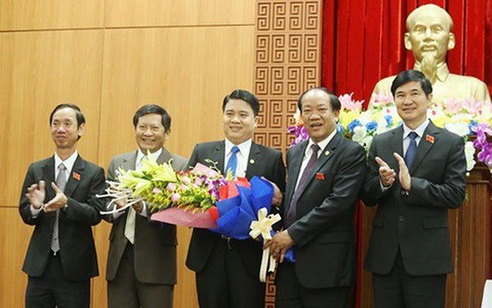 新任廣南省人委會副主席陳文新(中)。（圖源：政府新聞網）