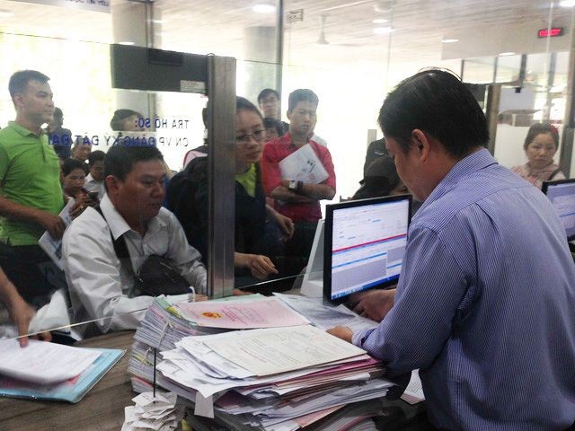 第十二郡試行無午休辦事制度。圖為該郡卷宗受理與退還部門。（圖源：玉霞）