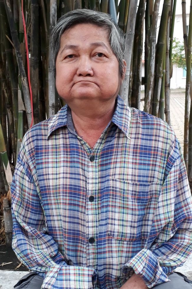 冼威明生活陷困境。