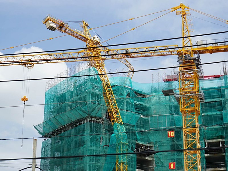 該吊塔正在運作期間突然斷臂。（圖源：H.Tâm）