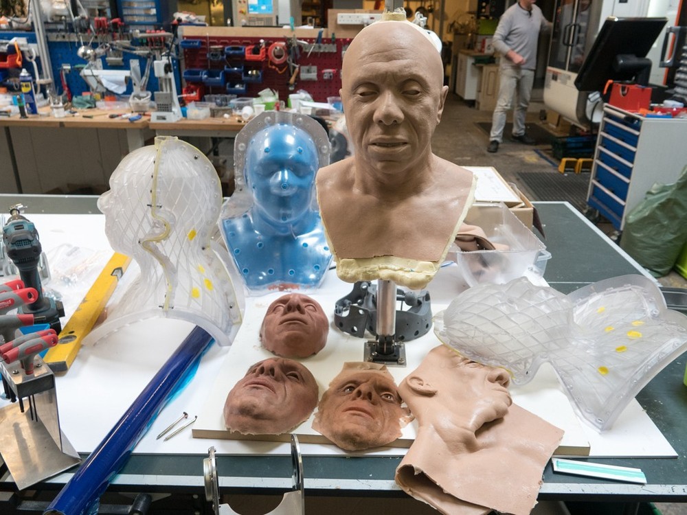 英國科學家製造出超逼真機器人 ảnh 3