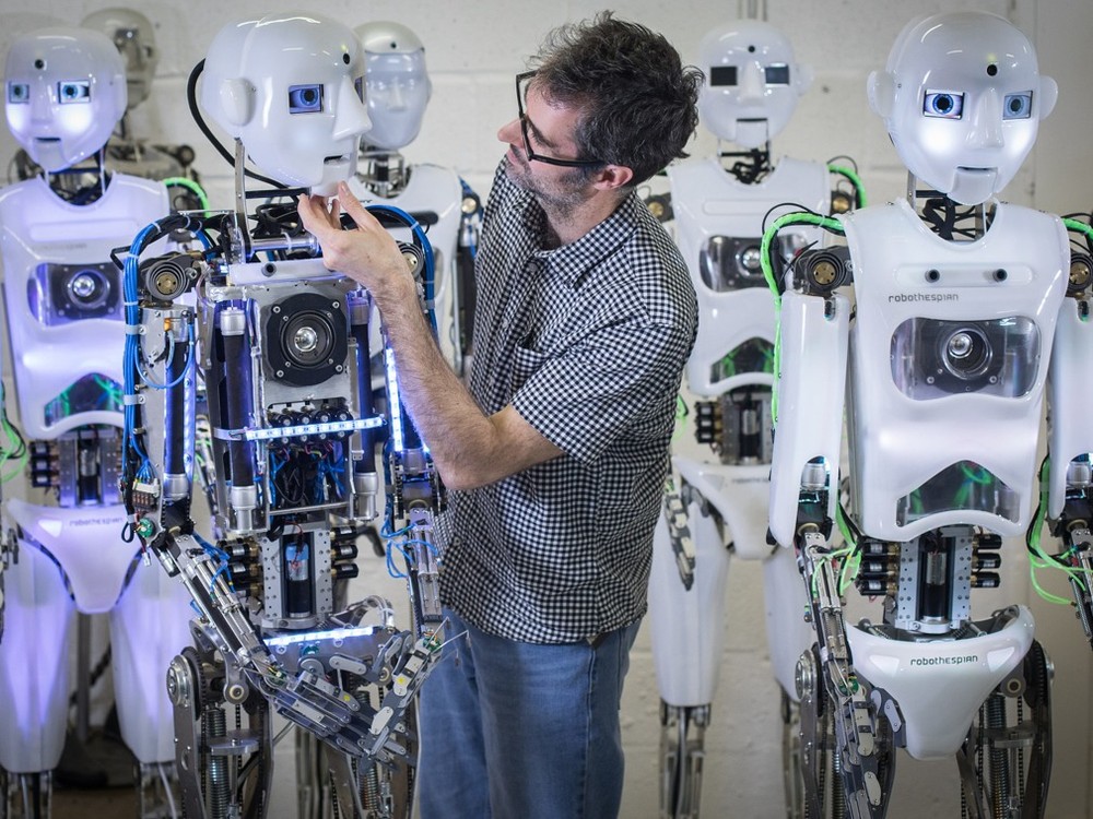 英國科學家製造出超逼真機器人 ảnh 6