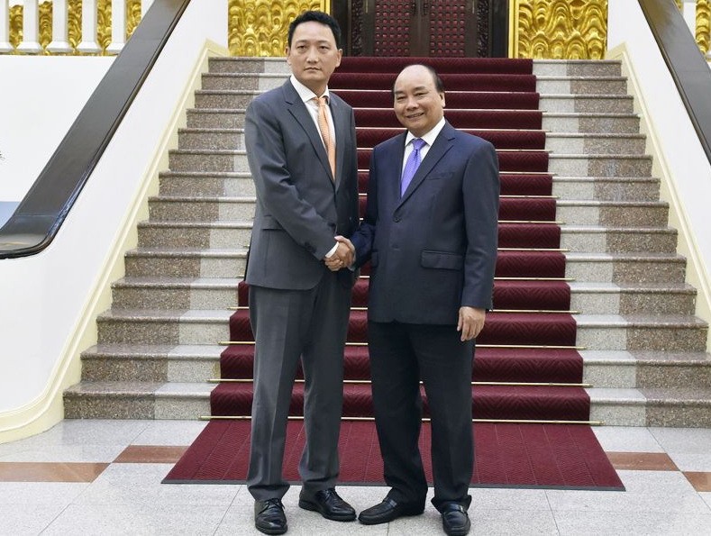 政府總理阮春福（右）接見韓國駐越南大使金度。（圖源：日北）