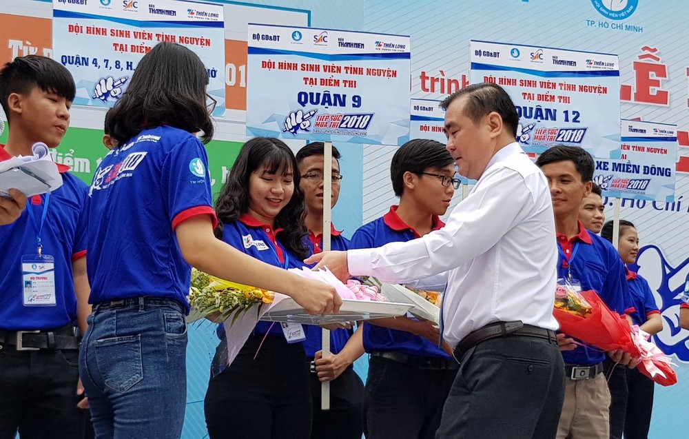 ２萬志願大學生參加為高考接力活動