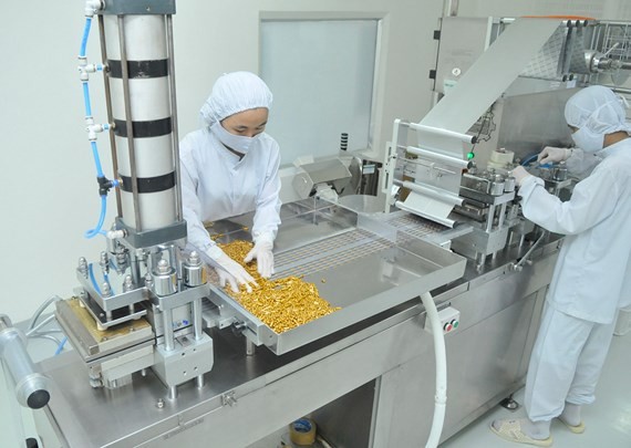 某企業生產平抑物價的藥品。