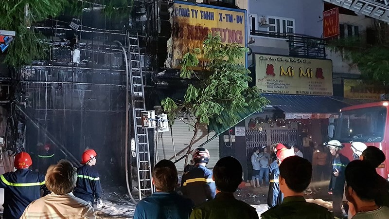 第五郡一商店發生大火警 ảnh 2