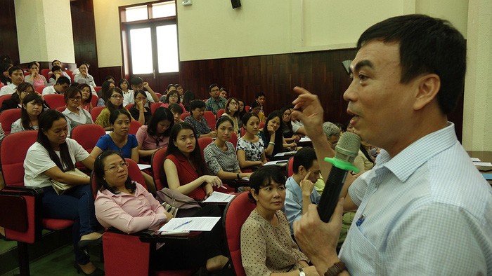 高考監考工作培訓一瞥。（圖源：維清）