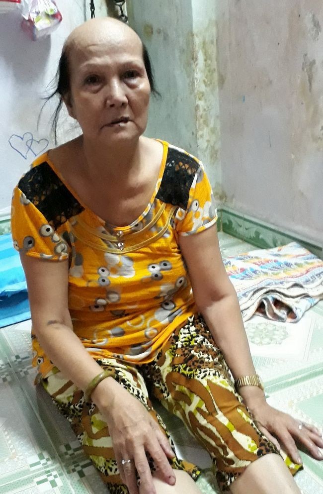 阮氏翠娥在家養病。